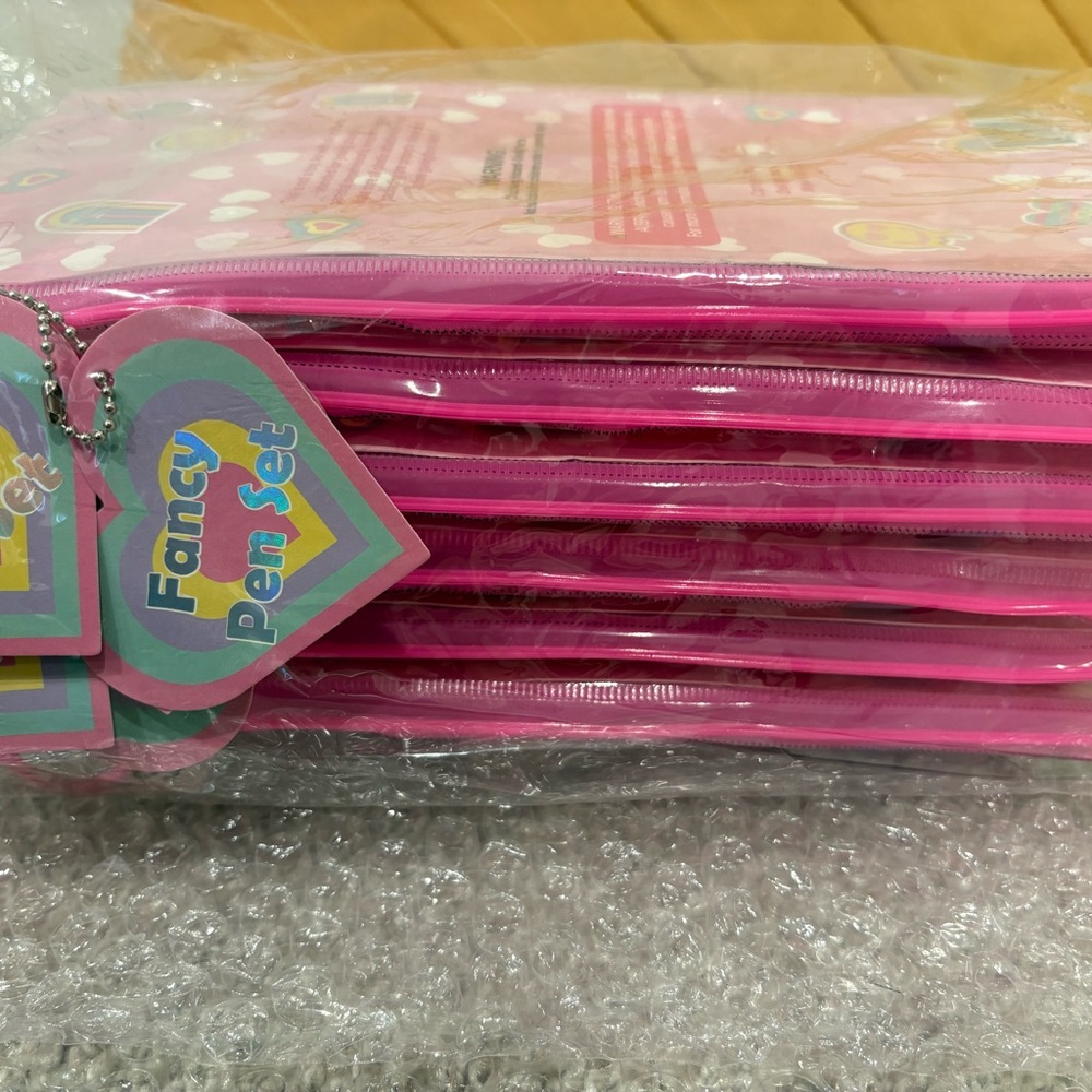 Bundle of 6 pcs of pencil case (ballpoint pens)